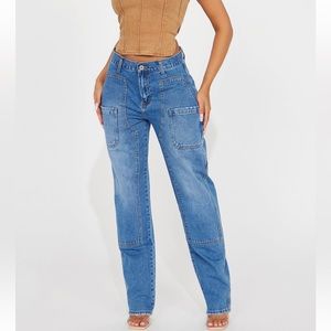 Fashion nova. Size 5. Never worn. Cargo jeans.